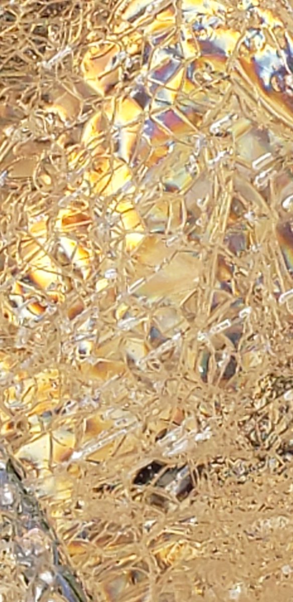 eilonewy's tweet photo. Pretty zoomed in pictures of ice... https://t.co/j6Yxi70LaS
