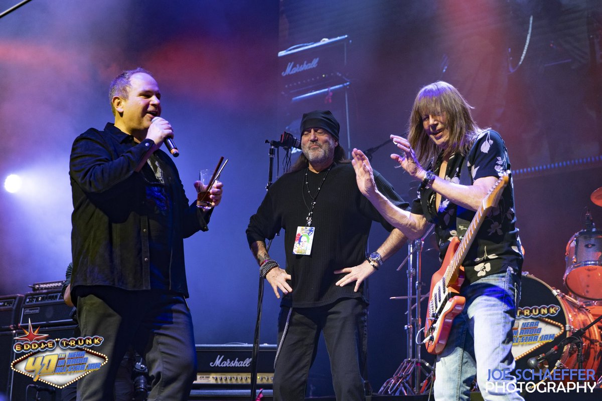 Trying to get @PATTRAVERSBAND to actually snort whiskey with me and @DannyCountKoker on stage last month at my 40th in radio party in Vegas. Danny & I did. Pat wisely did not. But I thank him for coming & playing! Photo @joeschaef