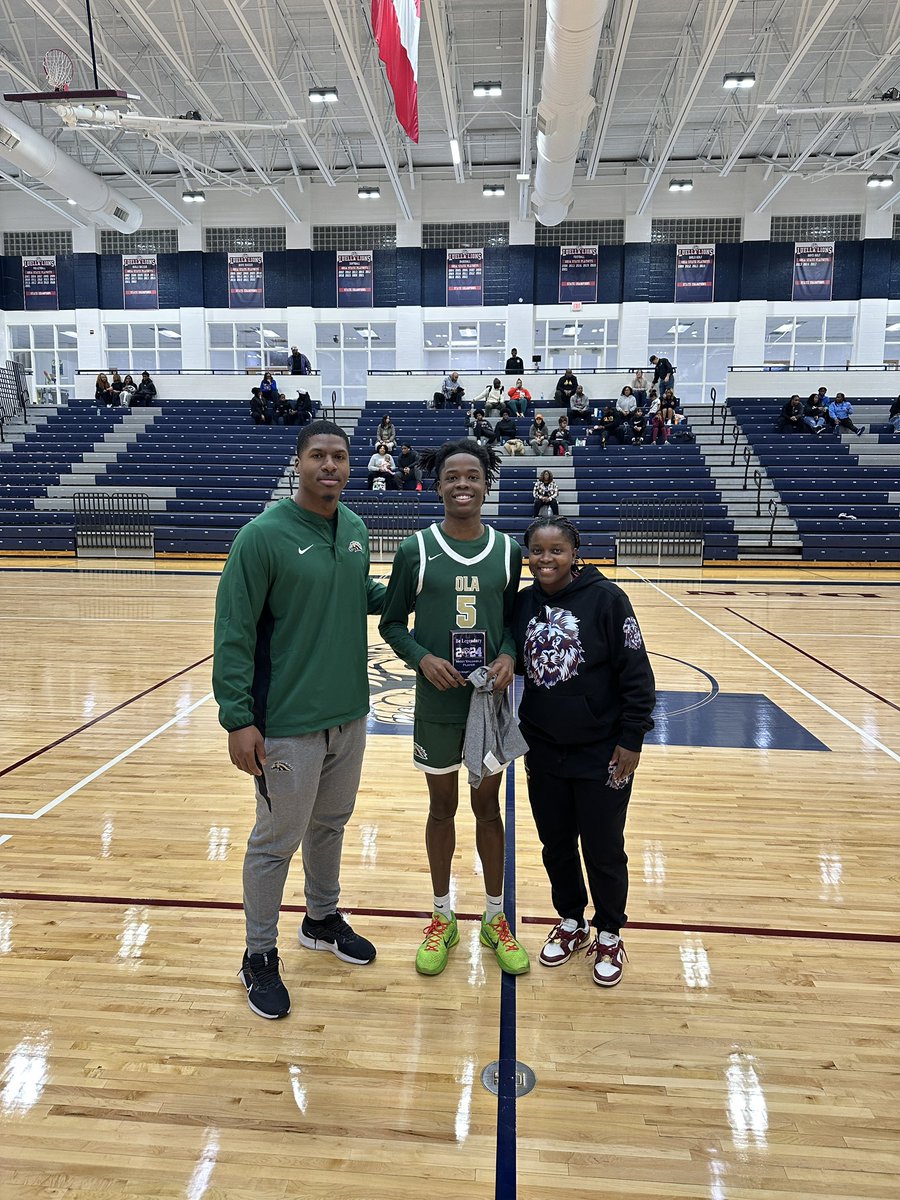 Varsity Boys participated in the 3rd Annual MLK Showcase at Luella HS and brought home a great team win in a hard fought game!

Ola Mustangs- 63
Hampton Hornets- 59

MVP- <a href="/MatinBello/">Matin Bello</a> with game high 28 points! 

Next Game is a region matchup away vs. Locust Grove at 7:30 on 1/16