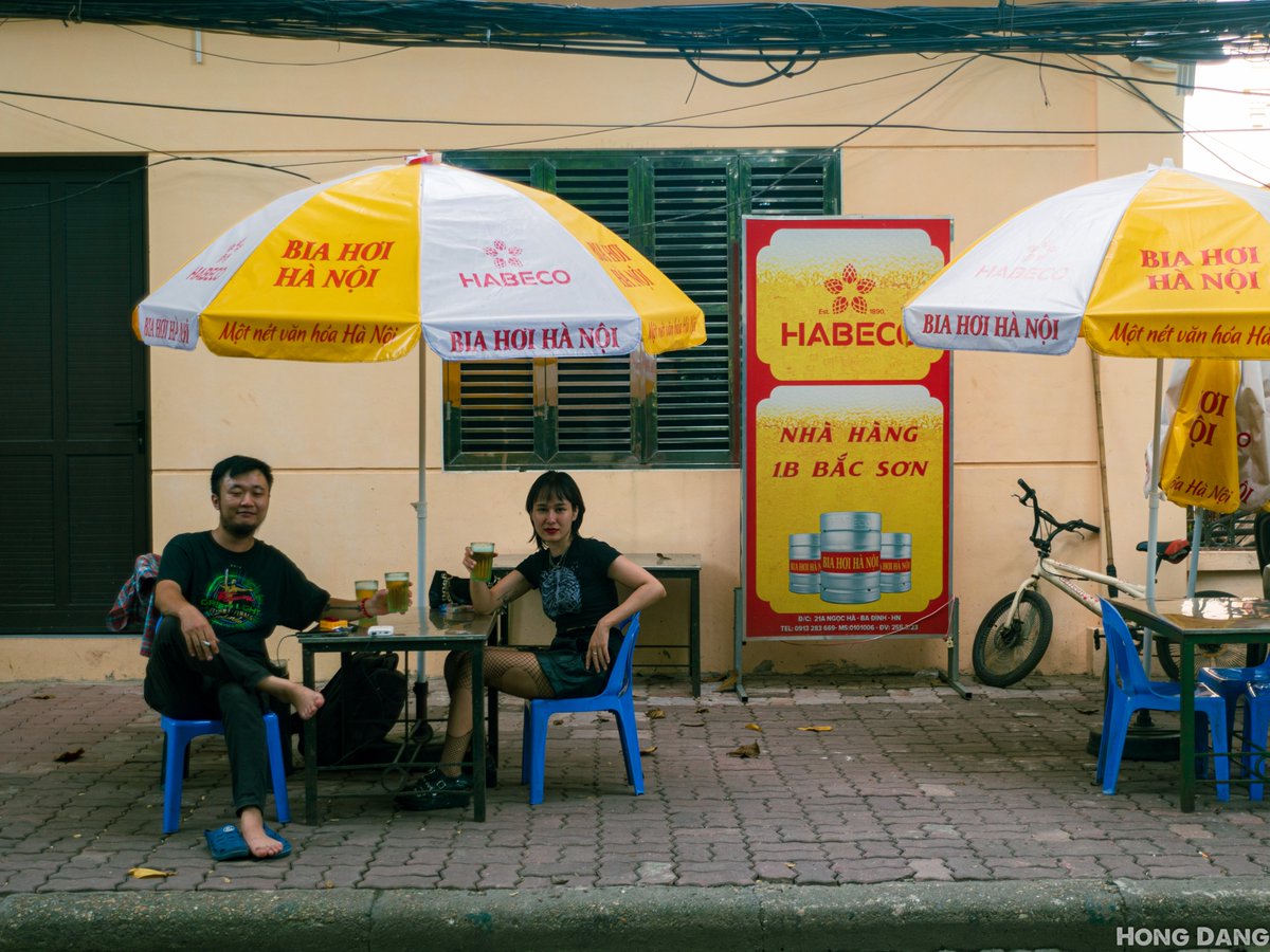HongDwang's tweet photo. Bia hoi Hanoi https://t.co/sFRFhayoaw