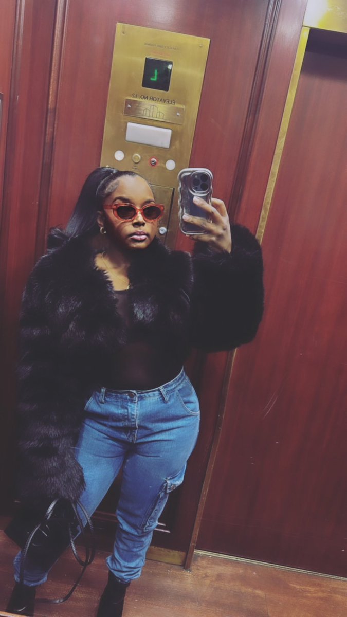 faLLike_DOMinos's tweet photo. Mwah, it’s my birthday 💋🥳 https://t.co/E4ZcSvDKGK