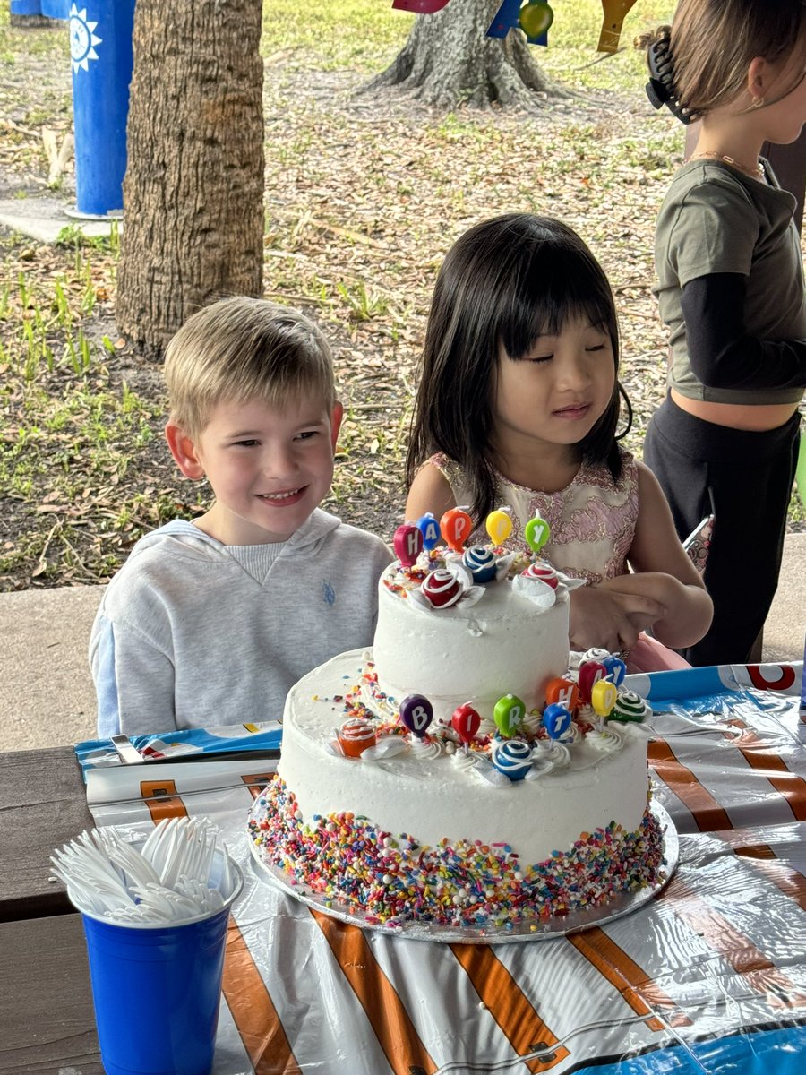 Athena Kort tweet media