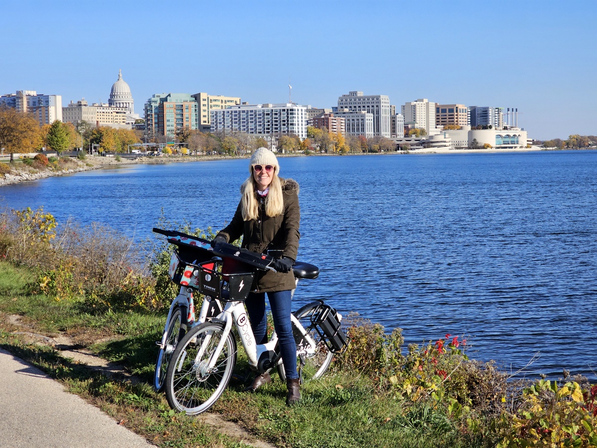 HoneyTrek's tweet photo. NEW BLOG! Plan a trip to our favorite midwestern city with HoneyTrek's sustainable travel guide to Madison! Discover unique, fun, and eco-friendly ways to explore the Wisconsin capital --> https://t.co/6K0Da1j1z1
#DestinationMadison #SustainableTravel #Partner @DestinationMSN #TravelWisconsin