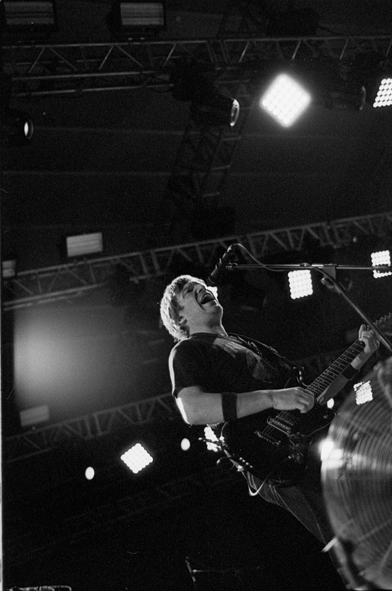 ChavaArceMx's tweet photo. Y un concierto de @TheOfficialCCR.
Tomada con Nikon F5 https://t.co/PX0mFtVNKq