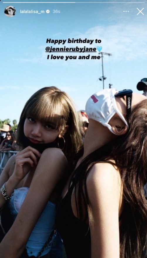 lalalooch's tweet photo. Short, precise, yet it speaks volumes... #JENLISA https://t.co/NbBqNydx85