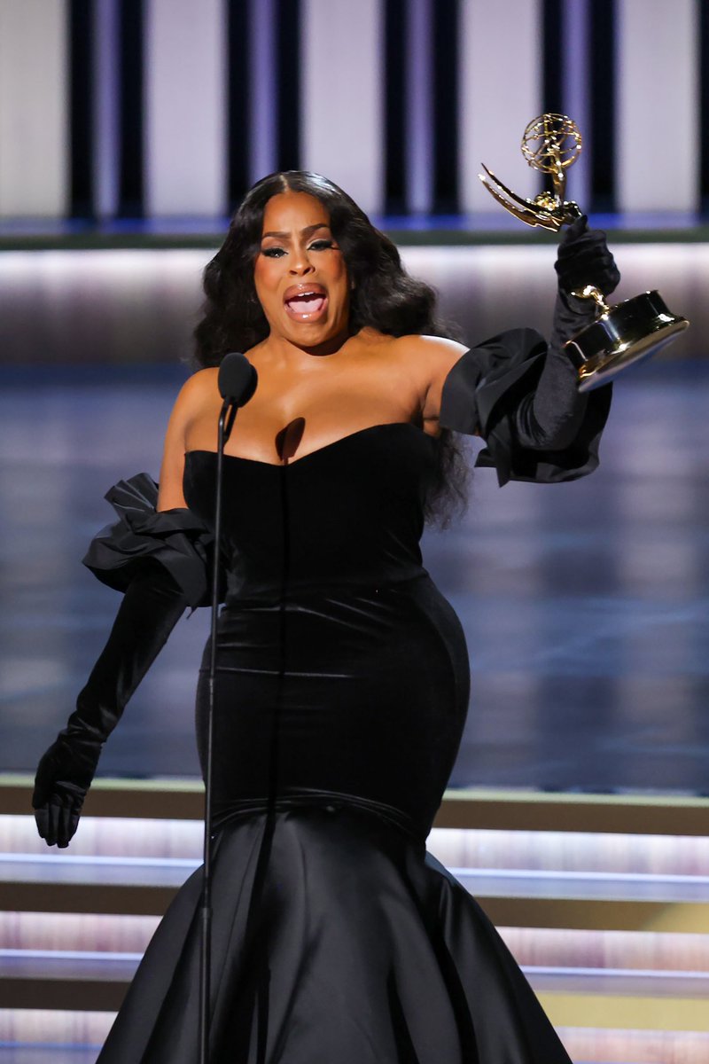 Black queens making history, that’s our favorite category! 

Tonight Quinta Brunson, Ayo Edebiri and Niecy Nash can add their names to the Emmy history books! 

Congratulations ladies on your wins!