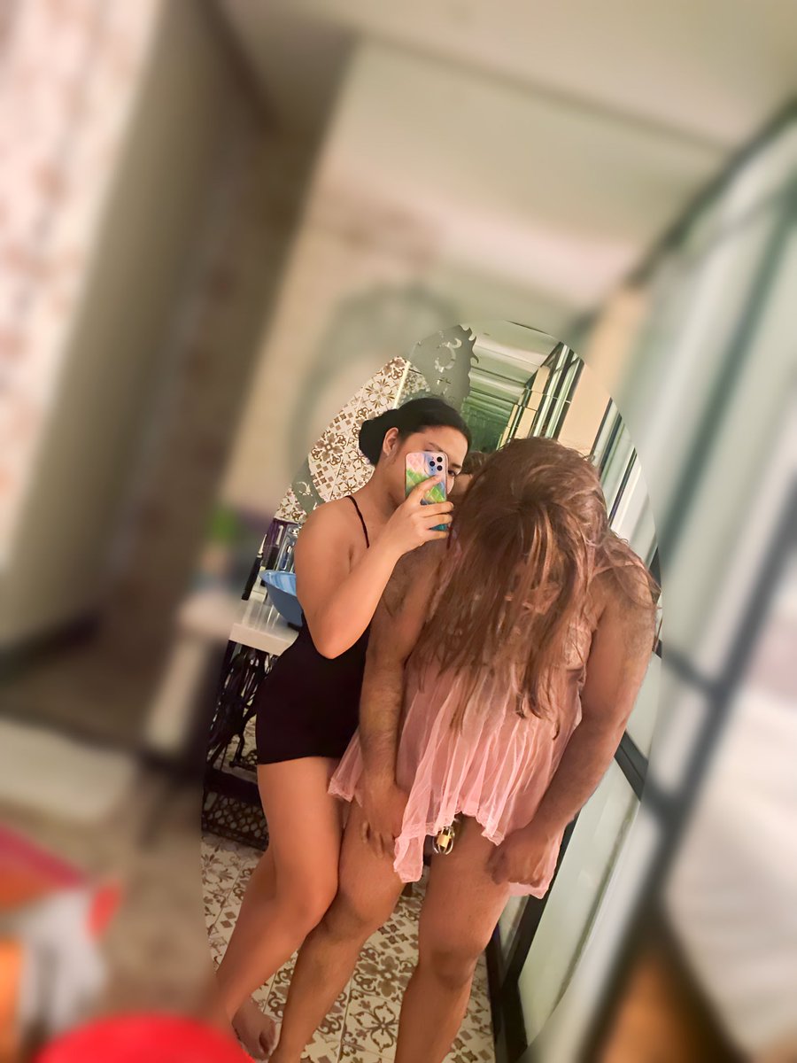 _goddessdevina's tweet photo. This chastity lock sissy slut is a camera shy 🙈 #Singapore #SingaporeFemdom #Dominatrix #Sissy #Forcefeminization https://t.co/ueDsnN4GO5