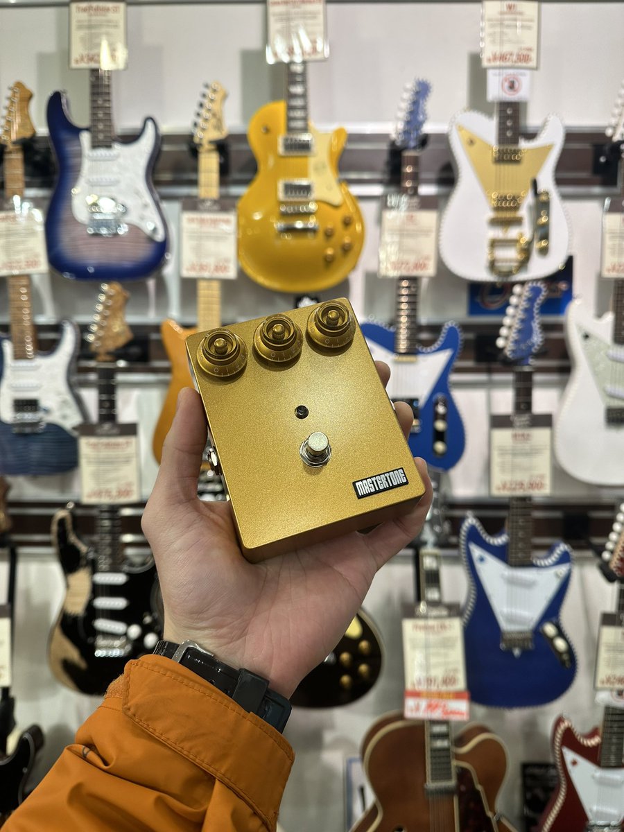 KEY_Osaka's tweet photo. 【✨#MASTERTONE ✨】
MASTERTONE EOD Gold
57年ゴールドトップレスポールをこの一台に‼️⁉️
🔻商品詳細とご購入🔻
https://t.co/HnMteRE2je
#EODGOLD https://t.co/3VNIRMddCY