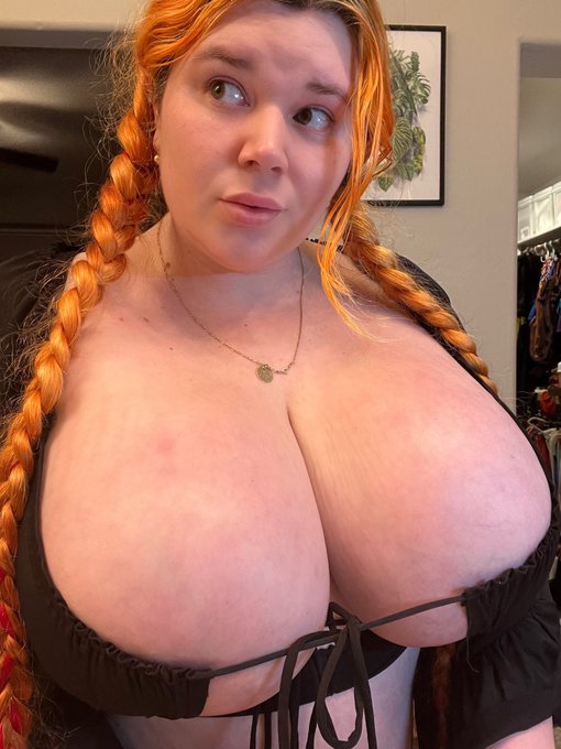 What color do you think I&rsquo;m going to dye my hair!? 🫣 https://t.co/iVvSdiuZwz