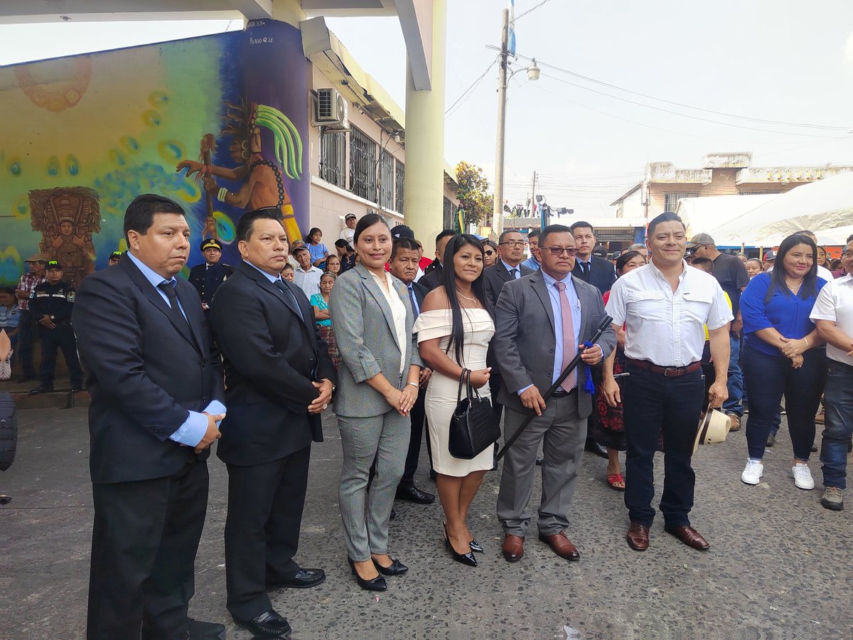 VasnyM's tweet photo. •📅 Lunes 15 Enero 2024

•⏳ 10:30 | Toma de posesión Alcalde y Concejo Municipal Samayac

✅ 340 municipios hicieron la transición de mando en toda la república de Guatemala. Tuve el honor de estar en la Villa de Samayac, tierra de la magia y el encanto. https://t.co/G9GGvOvhnV