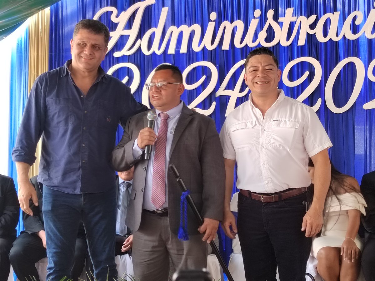 VasnyM's tweet photo. •📅 Lunes 15 Enero 2024

•⏳ 10:30 | Toma de posesión Alcalde y Concejo Municipal Samayac

✅ 340 municipios hicieron la transición de mando en toda la república de Guatemala. Tuve el honor de estar en la Villa de Samayac, tierra de la magia y el encanto. https://t.co/G9GGvOvhnV