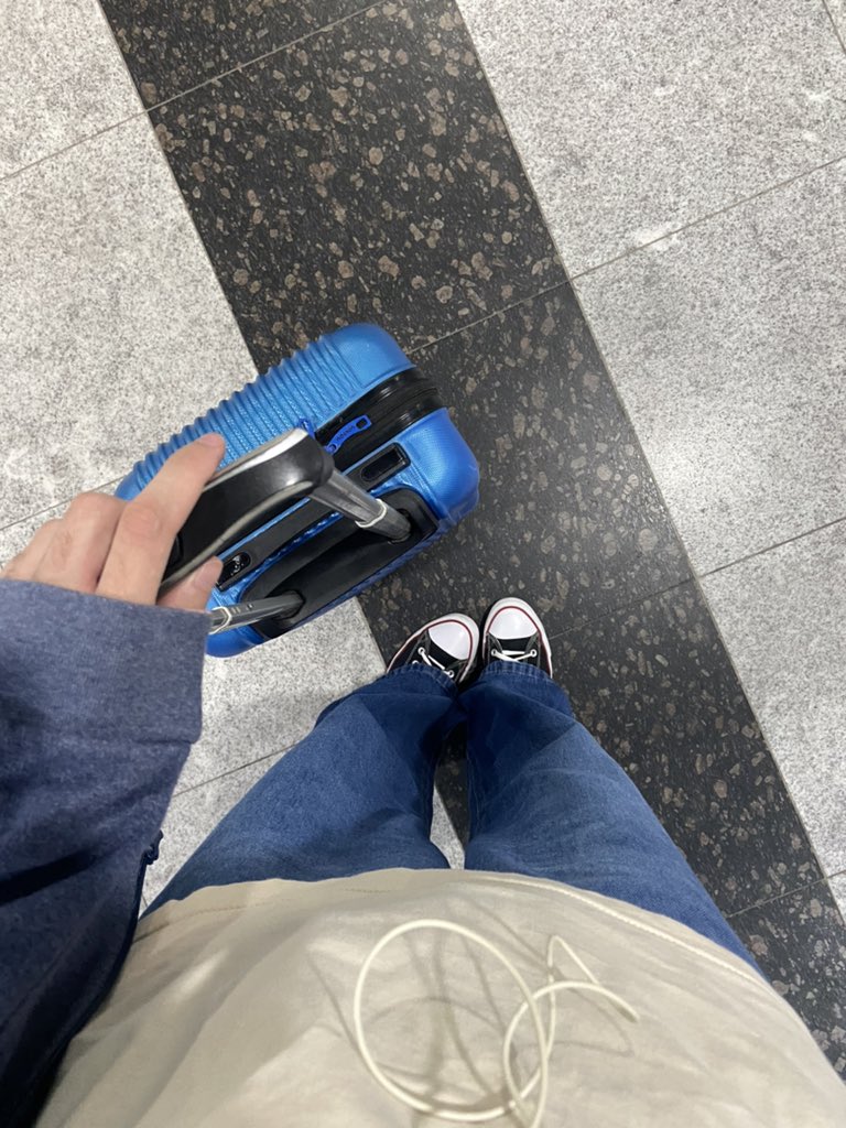 oamor's tweet photo. a 123milhas pode ter me dado o golpe mas não vou deixar de prestigiar ambos os shows no allianz @jaoromania to chegando https://t.co/6pvsha7qmI