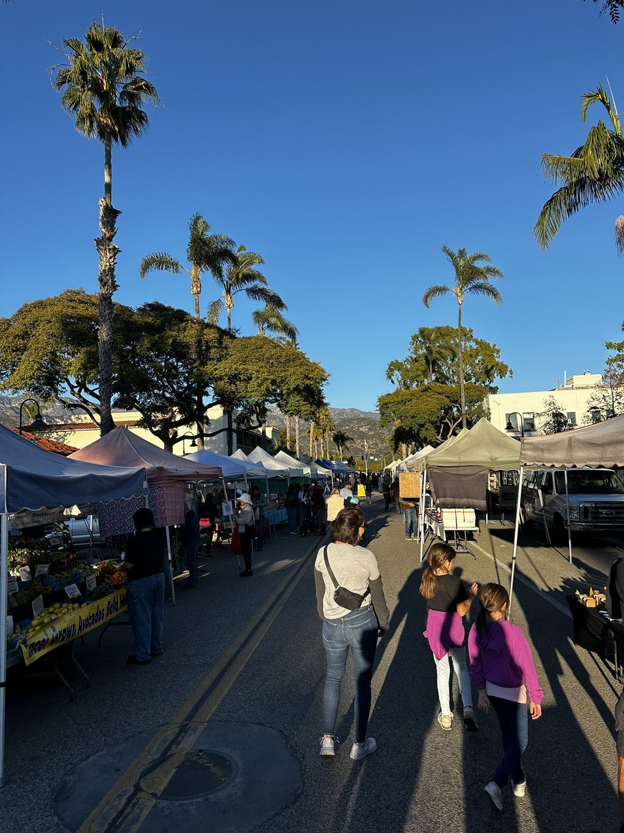 D_Pletcher's tweet photo. How dare these cities close one of their main roads to pedestrians so small businesses can thrive and drive more traffic to one of their central commercial areas right around dinner time? #smalltown #strongtown #streetsforall

@VisitCarp @carpinteria @StrongTowns https://t.co/iDW2MW1ynZ