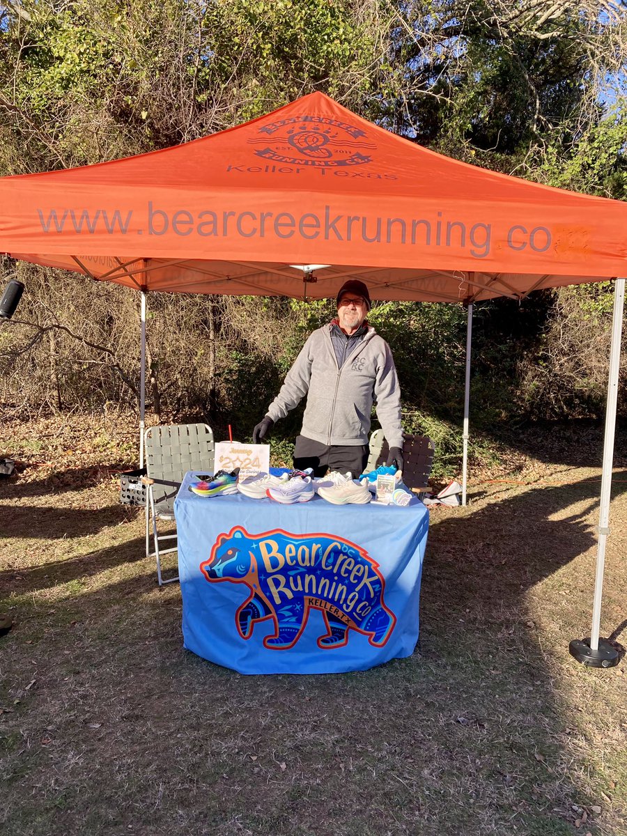 BoldCold5K15K's tweet photo. A big thank you to Mark Murphy & @bearcreekrun for being a longtime sponsor of our race, @LakeGrapevineRW and the RAW scholarship fund.
Need some gear to help keep you BOLD in the COLD? BCRC is having a great sale! Reminder RAW members always save at BCRC.
#racelocal #shoplocal https://t.co/33LUcuAmcO