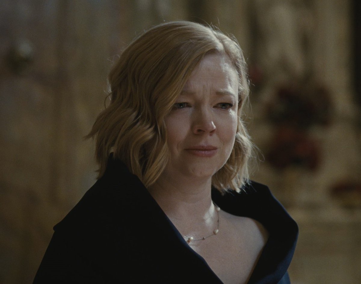 FilmUpdates's tweet photo. Sarah Snook wins Outstanding Lead Actress in a Drama Series at the #Emmys for ‘SUCCESSION’ https://t.co/FcMVHxAoU5