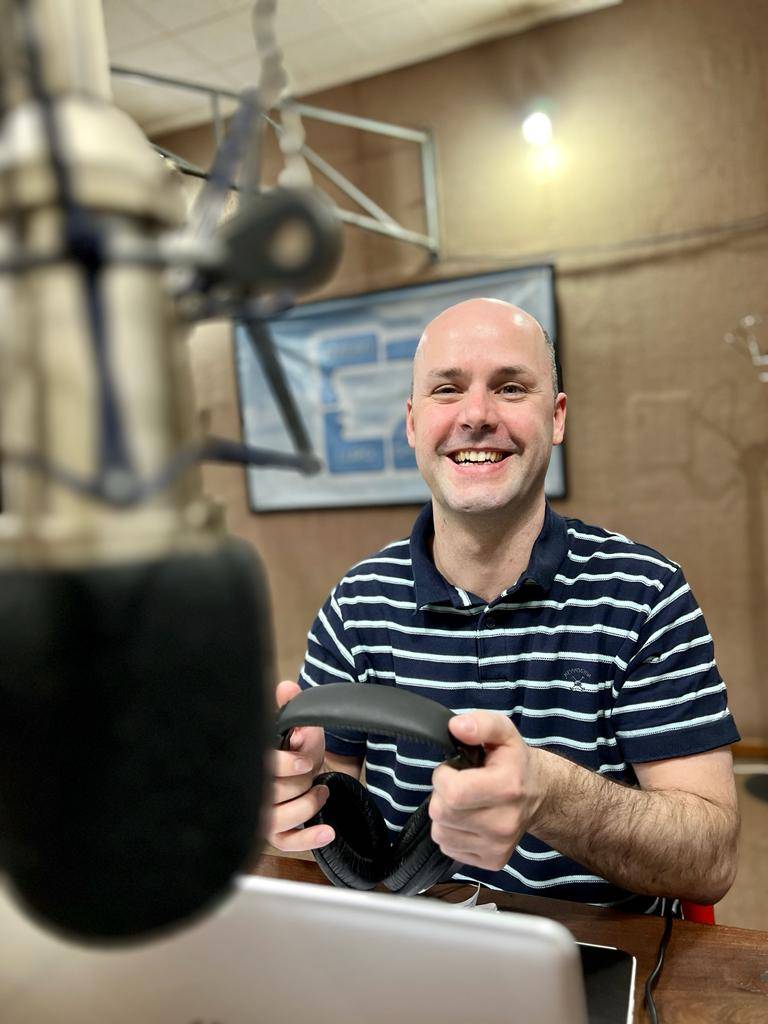 RadioChubut's tweet photo. #AhoraEnAM580
👉🏻 #Redacción20
🔺️ Martes y Federico te espera con toda la información que necesitas en la primera mañana de la radio, hasta las 10.
#AM580 📻
Galaxia FM 🎧
Nuestra App 📱
https://t.co/gqt57nJRa2 🔗 https://t.co/wpbsgTQftw
