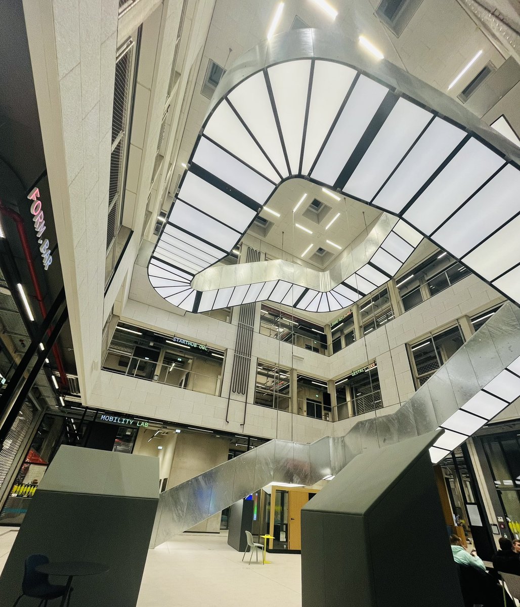 Bauen digitaler, nachhaltiger machen? Spannender Austausch im InnovationSPIN der TH #OWL zum Lückenschluss zwischem digitalen Planen u digitalen Bauen 🏗️. Kennt Ihr schon die #NRW-Empfehlungen zum building information modeling (BIM)?  #bau #digital👇

mhkbd.nrw/themenportal/b…