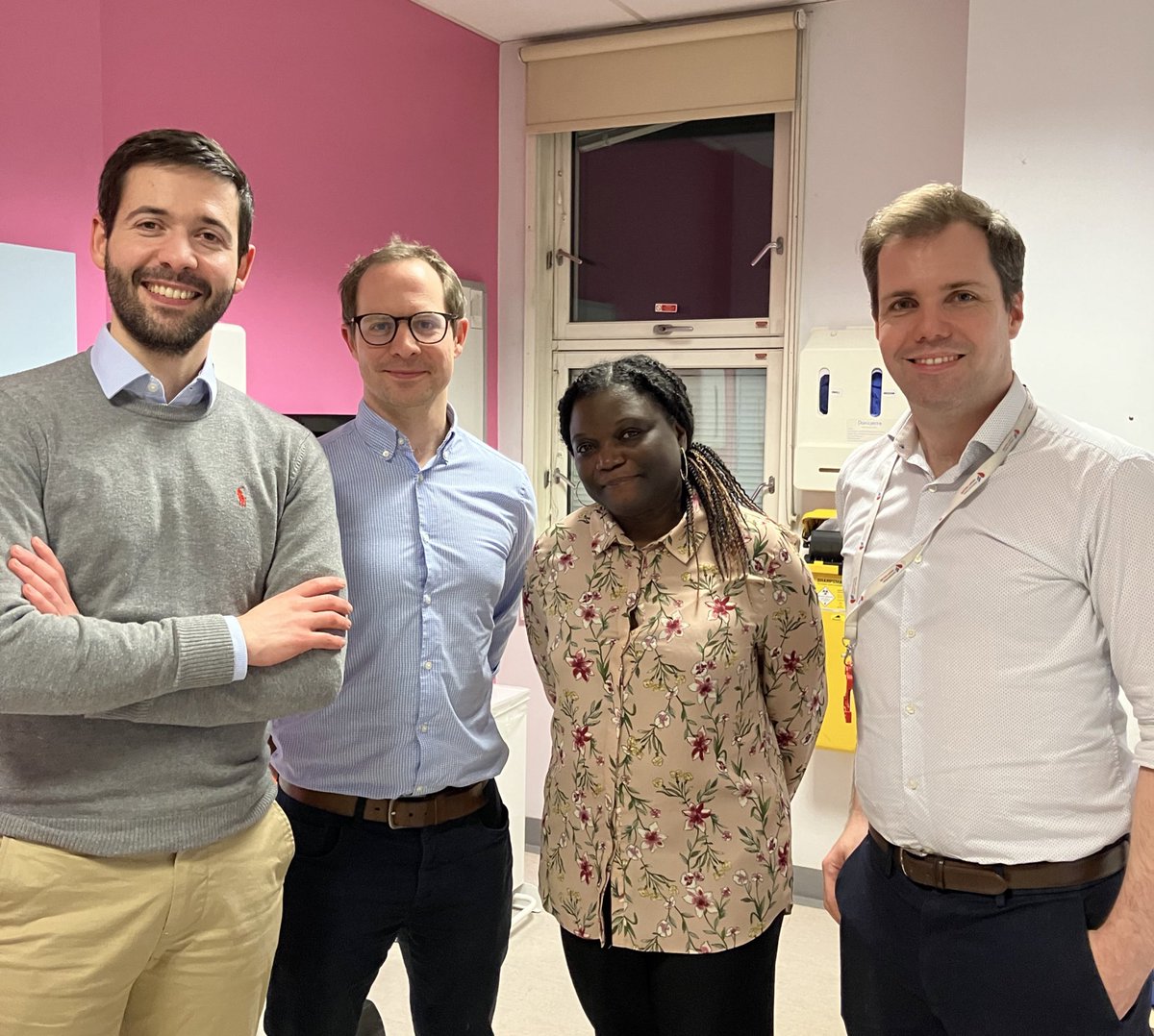 V special day for #cardiomyopathy team and patients at @KingsCollegeNHS. Opening of @CVGenomics SMARTER-CM (Genetics, Imaging and Artificial Intelligence for Precision Care in Cardiomyopathy)! 4 recruited; 100% take up! Thanks to Ed, Namakau, Dan, @KCH_Research and our patients!