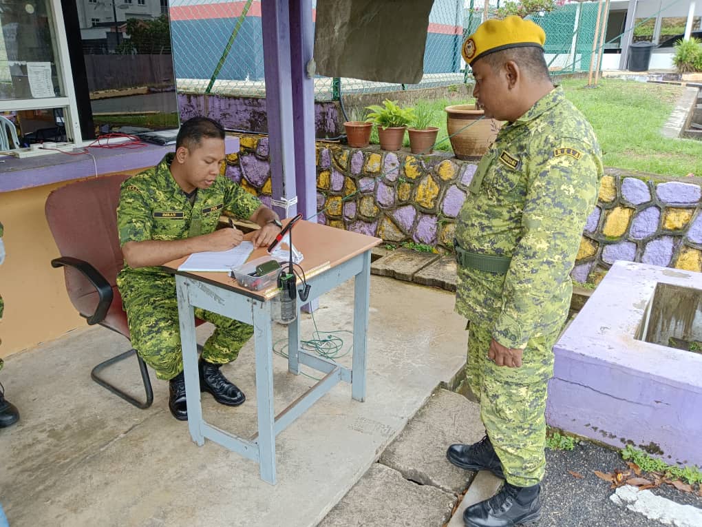LAWATAN PENGARAH RELA NEGERI PAHANG KE POS PENUGASAN TETAP RELA DAERAH KUANTAN
15 Januari 2024 (Isnin)|PPjKR Amirul Imran bin Nordin, Pengarah RELA Negeri bersama PgR Mohd Norhazan bin Nordin telah mengadakan lawatan ke Pos  SUK Pahang, ILK dan Rumah Kanak-Kanak Tg Ampuan Fatimah