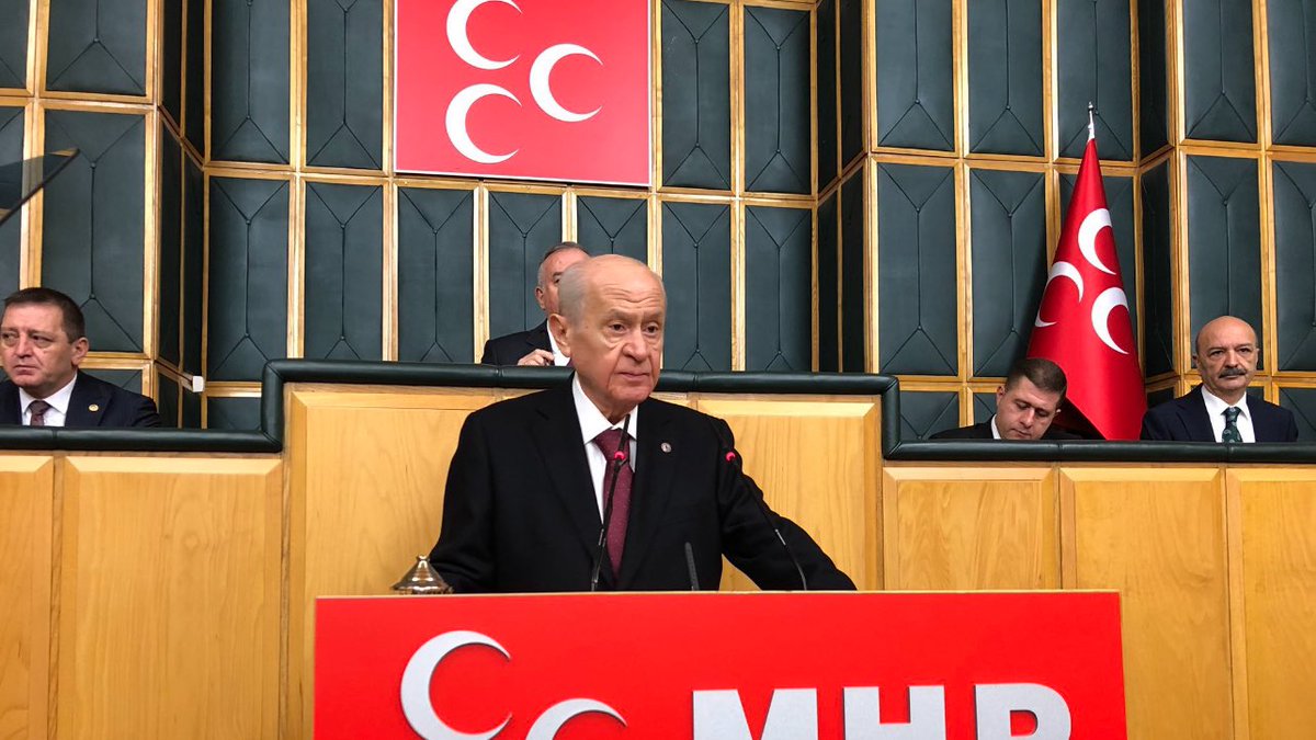 myildizdogann's tweet photo. Dağda, bayırda, sınır hattında mücadele ettiğimiz hainlerin siyasi cephesi olan DEM’cilerin Türkiye Büyük Millet Meclisinde bulunmaları adalet ve hukuk garabeti, siyaset ve demokrasi ayıbıdır.
Devlet Bahçeli https://t.co/CzALoK5Dl6