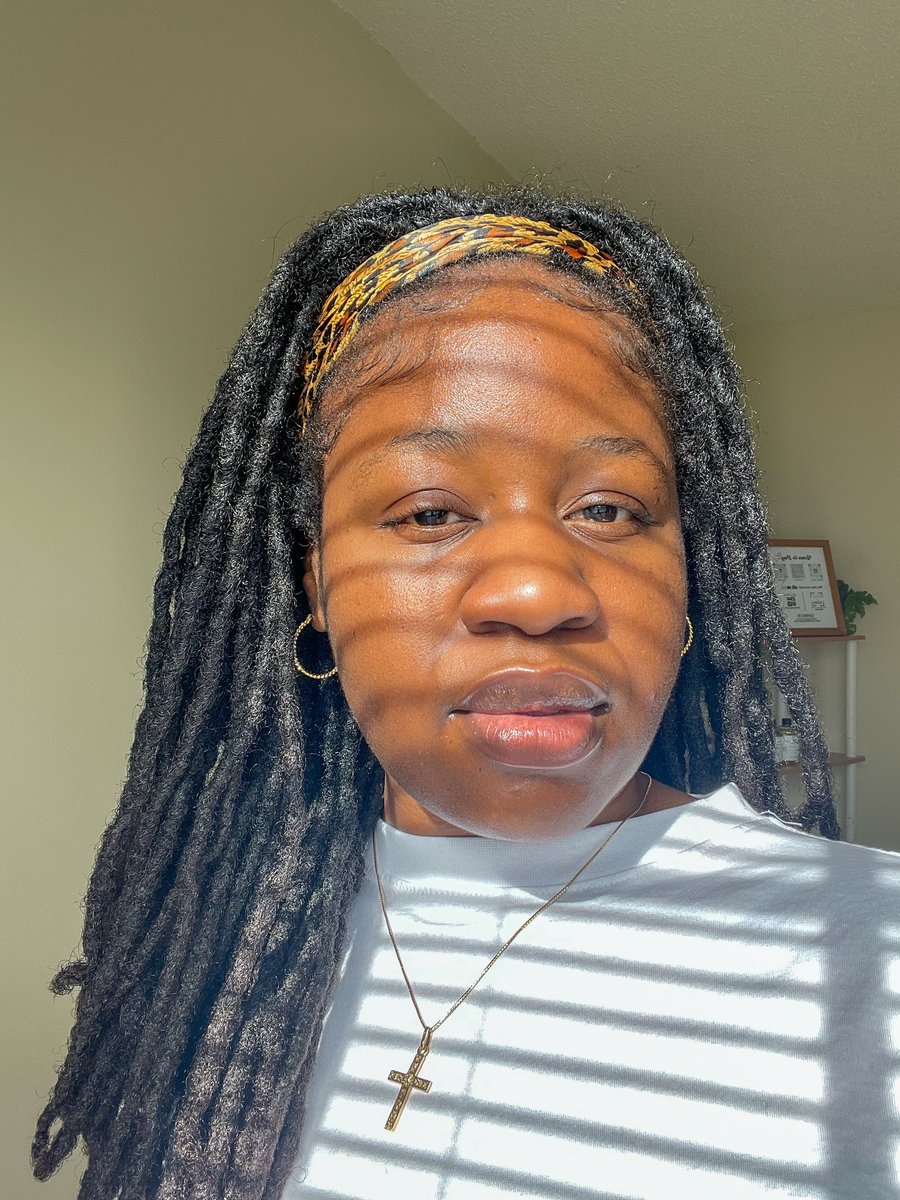 MadebySomi's tweet photo. Loc &amp; Skin transformation ✨ https://t.co/um0D1SwIvn