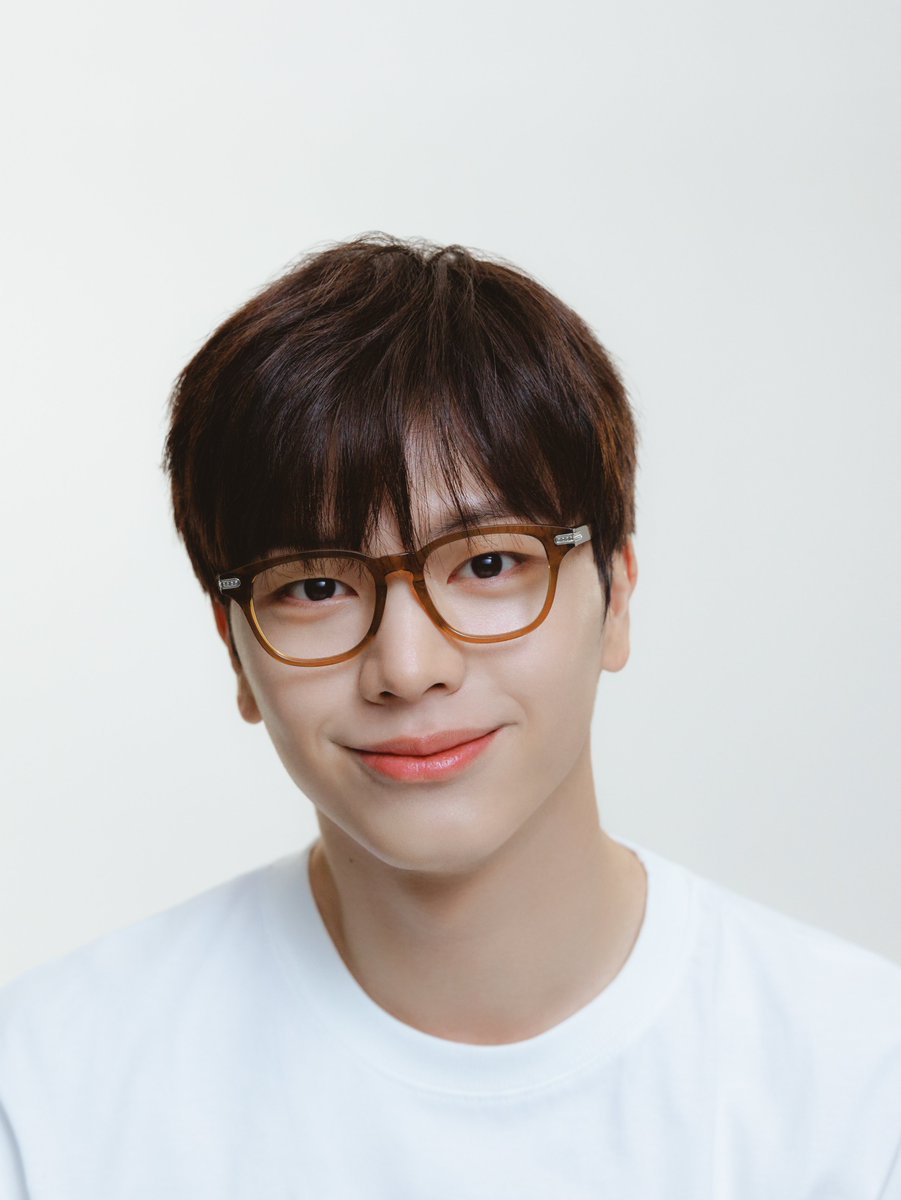 육성재(YOOK SUNGJAE) tweet media