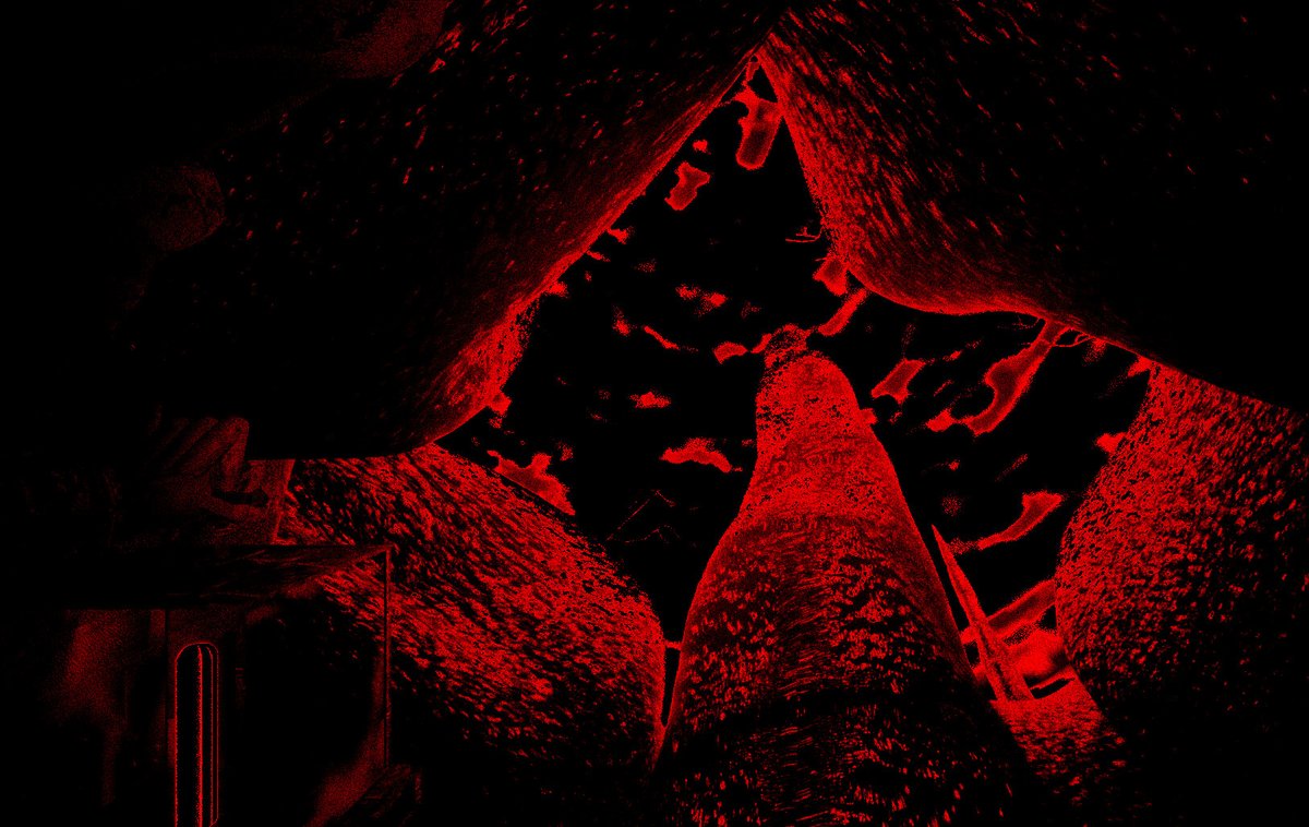 「異質な世界と自室を繋ぐ扉を閉じるため「惑星」を「孕む」…?真っ赤な画面が不安を煽」|⚡Game*Spark⚡のイラスト