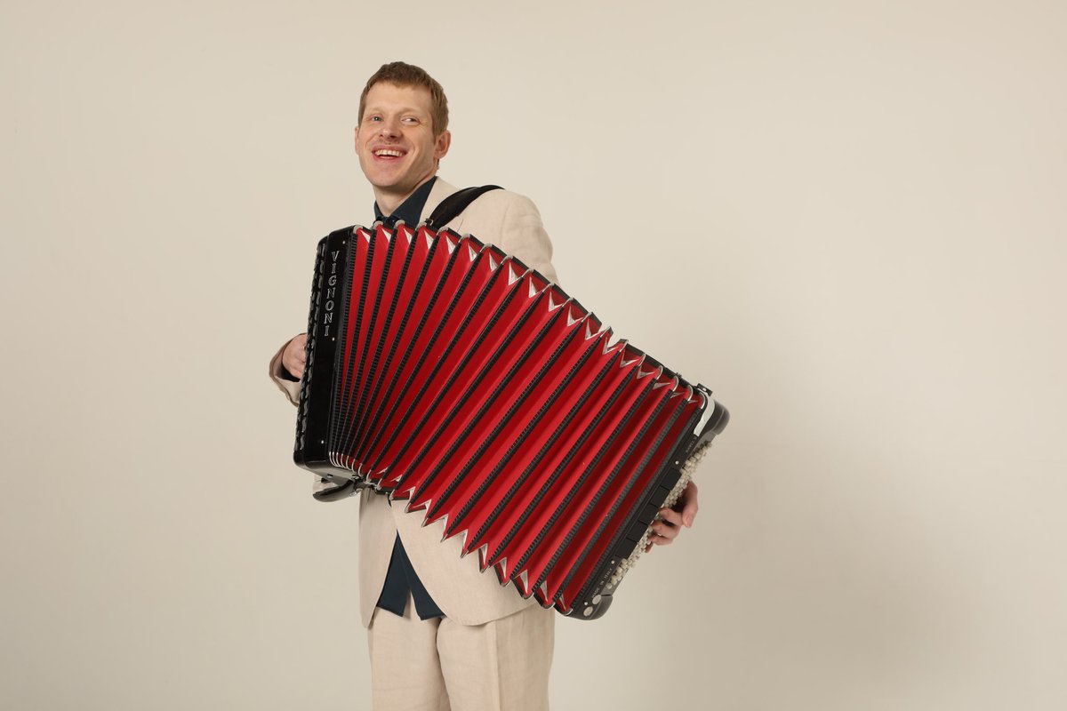 Did you know @thedavideagle was crowned ‘New Comedian Of The Year’ at both @NottsComedyFest and @BathComedyFest?! Best of all, he is coming to Jubilee Hall on 2nd Feb with his new solo comedy show and accordion (often as a spiteful repost to hecklers!).
aldeburghjubileehall.co.uk/whats-on/ 🪗