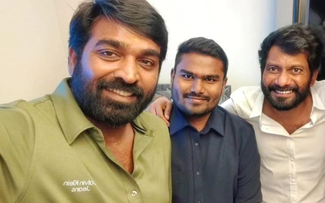 Wishing The Versatile Actor Who Lights Up the Screens With his Extraordinary Performances 'Makkal Selvan' @VijaySethuOffl Garu.. A Very Happy Birthday From 'Man Of Masses' ✨ @AlwaysRamCharan Fans♥️💐

#HappyBirthdayVijaySethupathi
#HBDVijaySethupathi #RC16