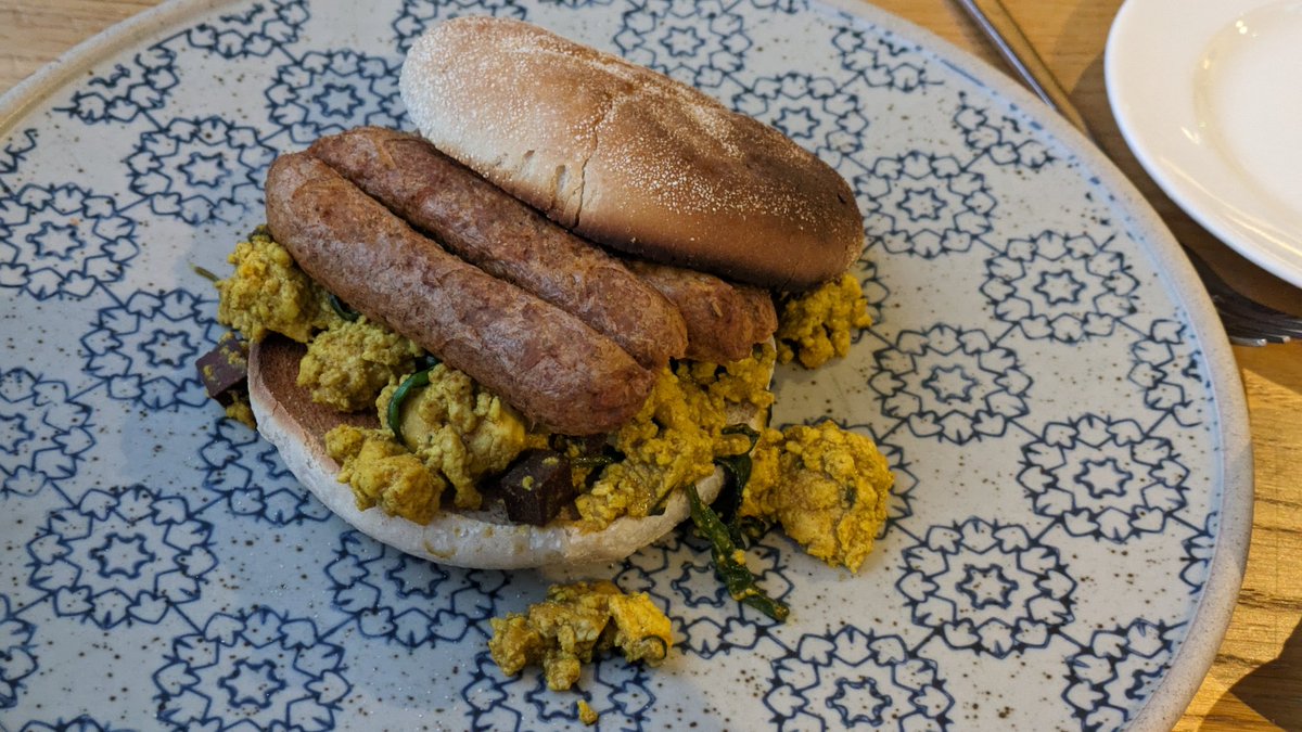 ⓋeganOliⓋe tweet media