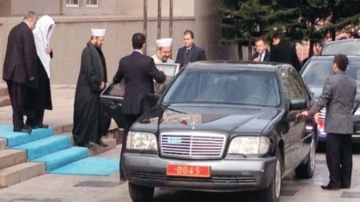 BirGün’ün haberine göre Diyanet  11,8 milyar TL’lik fazla harcama yapmış. Devletin kıt bütçesini hoyratça harcayan Diyanete para var, emekliye kaynak  yok.