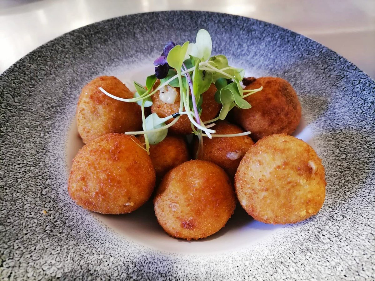 𝐒𝐞𝐠𝐮́𝐧 𝐮𝐧 𝐞𝐬𝐭𝐮𝐝𝐢𝐨, 𝐞𝐧 𝐄𝐬𝐩𝐚𝐧̃𝐚 𝐬𝐞 𝐜𝐨𝐧𝐬𝐮𝐦𝐞𝐧 𝐮𝐧𝐚 𝐦𝐞𝐝𝐢𝐚 𝐝𝐞 𝟖𝟎 𝐜𝐫𝐨𝐪𝐮𝐞𝐭𝐚𝐬 𝐚𝐥 𝐚𝐧̃𝐨.

𝐄𝐦𝐩𝐢𝐞𝐳𝐚 𝐚 𝐜𝐨𝐦𝐞𝐫 𝐜𝐫𝐨𝐪𝐮𝐞𝐭𝐚𝐬, 𝐪𝐮𝐞 𝐞𝐧 𝟐 𝐝𝐢́𝐚𝐬 𝐞𝐬𝐭𝐚𝐦𝐨𝐬 𝐞𝐧 𝐝𝐢𝐜𝐢𝐞𝐦𝐛𝐫𝐞.

Feliz #díadelacroqueta