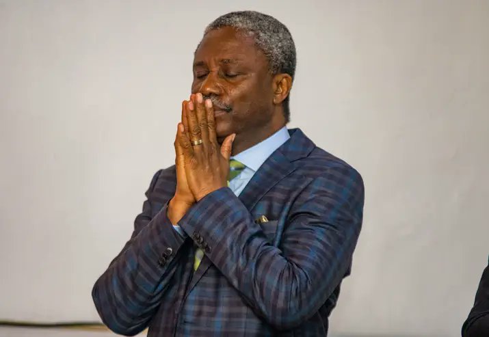 dcloicint's tweet photo. It is the duty and responsibility of the Church to bear the burdens of its members and the society to God in intercession.

When we begin to pray, we stop the works of hell and the intention of darkness and establish the purpose of God on the face of the earth. https://t.co/IVXBWtYSIj
