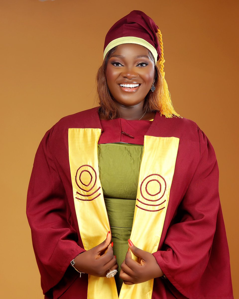 AOE_APPARELS's tweet photo. I have waited for this day for years,through thick and thin, years of hard work and dedication,with happy tears, I feel proud and satisfied 🥂 🎓 💐 IT A DREAM COME TRUE 🎉
.
Officially a GRADUATE of UNIVERSITY OF LAGOS 👩‍🎓
#unilaggraduate ##classof21turn23 
 #unilag https://t.co/ZTmDyRk39e
