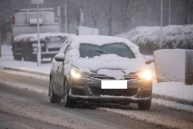 Ensure you completely clear your vehicle of snow prior to starting your journey. It can cause danger to yourself and other road users if you fail to do so and remember to leave a safe stopping distance appropriate to the conditions. #Think #DriveSafe #SlowDown