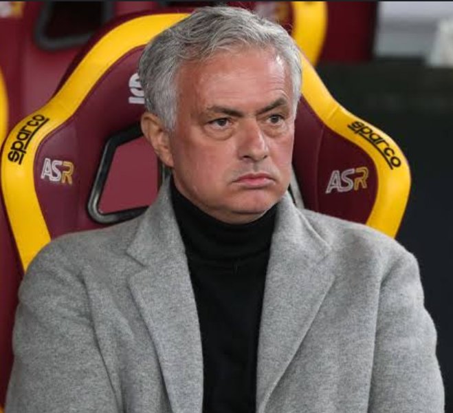 JWokabi's tweet photo. Roma should be Mourinho's last job as a club coach. National team should be next.
England maybe? Once Southgate steps down? https://t.co/1mBm8Pdog0
