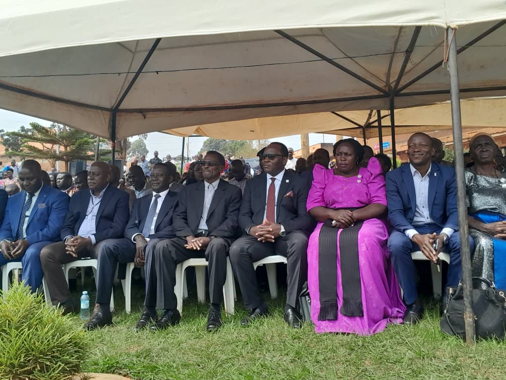 juliet_kakande's tweet photo. It was a somber moment as we gathered yesterday to send off late Sam Bbaale, the brother to our sister Florence Namayanja, the mayor of #MasakaCity which I'm privileged to represent in Parliament

To all @NUP_Ug leaders in greater Masaka esp MPs, thank you for turning up

#RIP https://t.co/RZDgT9ZzEO