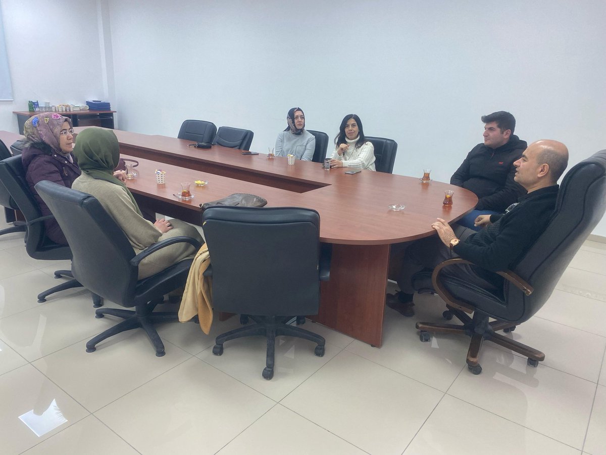btekutahya's tweet photo. BTE Derneği Kütahya İl Koordinatörlüğü olarak Teknokent'i ziyaret ettik. Çalışmaları  hk bilgi edindik, İşbirliği alanlarını konuştuk. Ersan Öz ve ekibine teşekkür ederiz. 
@KutahyaTekno 
@kutahyamem 
@KutahyaValiligi 
@kutahyabel
@universitemdpu
@btedernegi https://t.co/NUKdFgeg2M