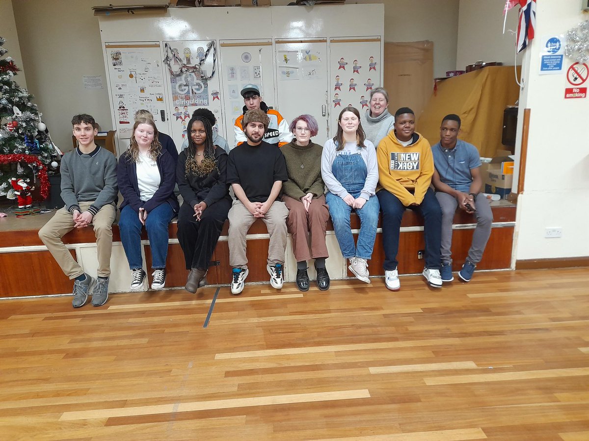 abgacademy's tweet photo. Over the weekend, students heard from an inspiring 19-year-old asylum seeker at the @LeedsCityofSanc and Abbey Grange training. They then volunteered, sorting and distributing clothes to men in need seeking asylum, housed in hotels in Leeds. @chaplaincyabbey @LCILeeds https://t.co/1gQFosZYTR