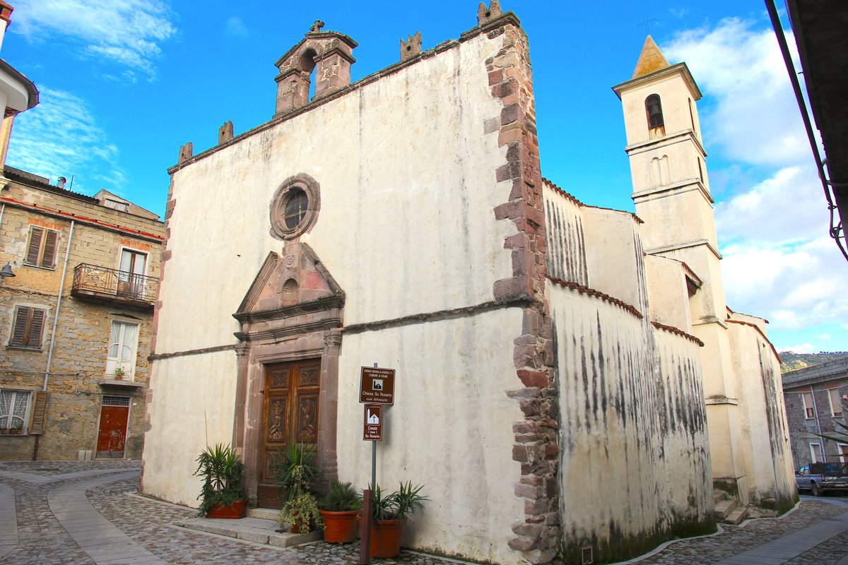 GALBarbagia's tweet photo. Anche #Orani ed #Orotelli il 16 gennaio celebrano la festività in onore di Sant’Antonio Abate con l’accensione dei fuochi. Ad Orani ore 17:00 presso la chiesa Su Rosariu e ad Orotelli in Piazza Sant’Antonio. #FuocoSantAntonio https://t.co/RV3CAEEewX