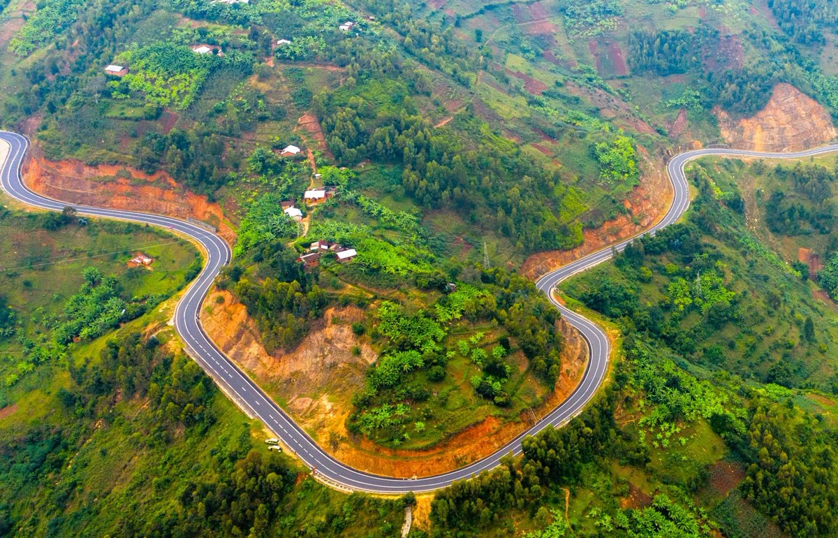Kivu-Belt Road Project documentary (Highlights).
This documentary highlights mainly the impact of the project.
Link: youtube.com/watch?v=xoK20L…
Kivu Belt Road is 208 Km long. It starts from Rubavu district and passes through 5 districts: Rubavu-Rutsiro -Karongi-Nyamasheke &amp; Rusizi.