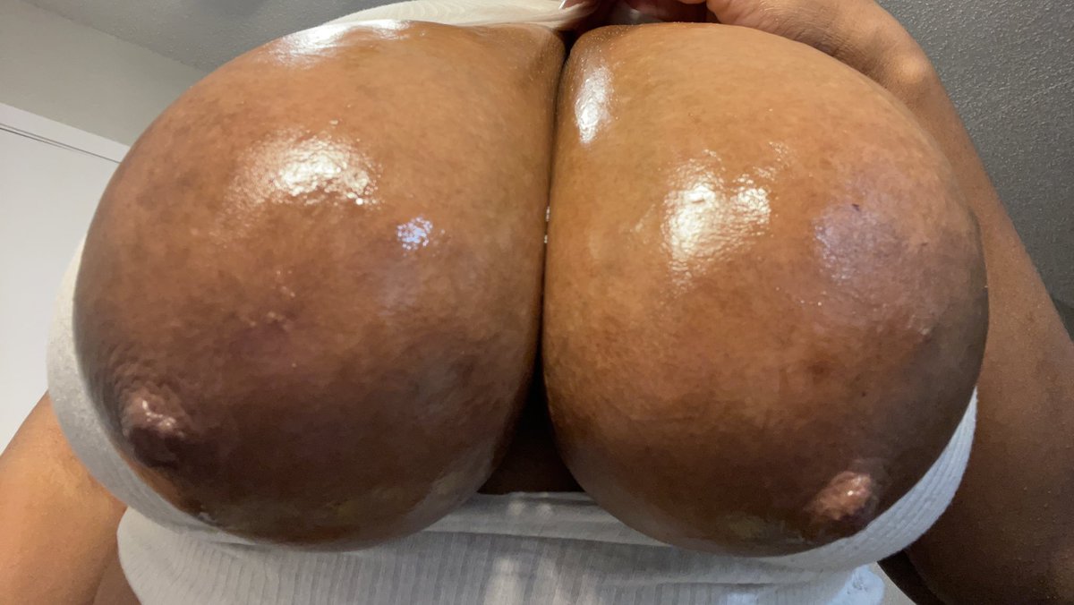 KiaBankxxx's tweet photo. natural big ones 🤤🫢 https://t.co/WBa7Q8rhkM