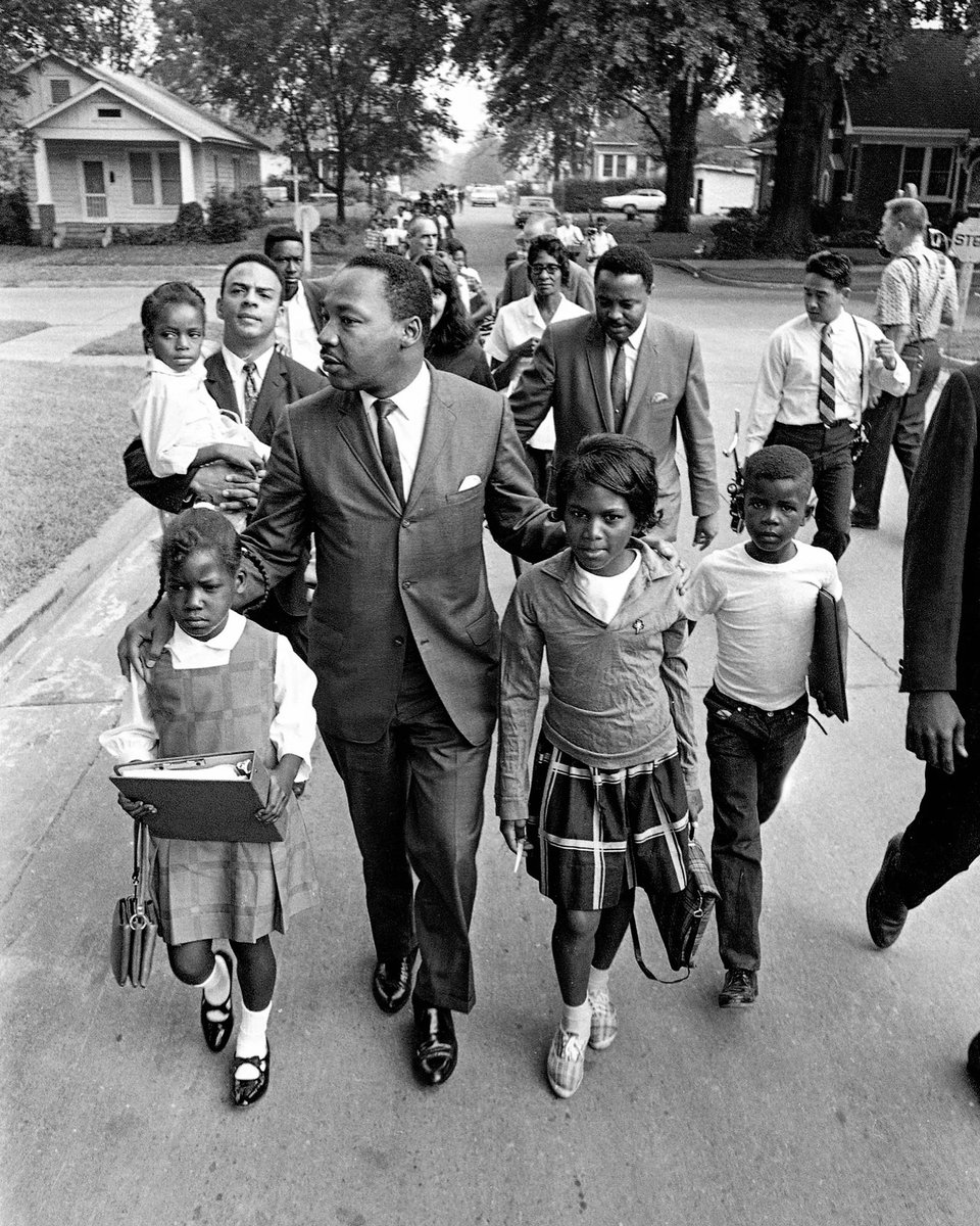 EuniceWinery's tweet photo. ✨🍷✨  “I have a #DREAM!!!!!!!” #MartinLutherKingJr #mlk #MLKDay2024  #PurposeWine #love #hugs #eunicechiweshegoldsteinwinery #success #winery #entrepreneur 
 #photooftheday  #eunicechiweshegoldsteinwinery #firstblackfemalewineryowneroregon #firstblackfemalewinemakeroregon https://t.co/SbZFalv8B9