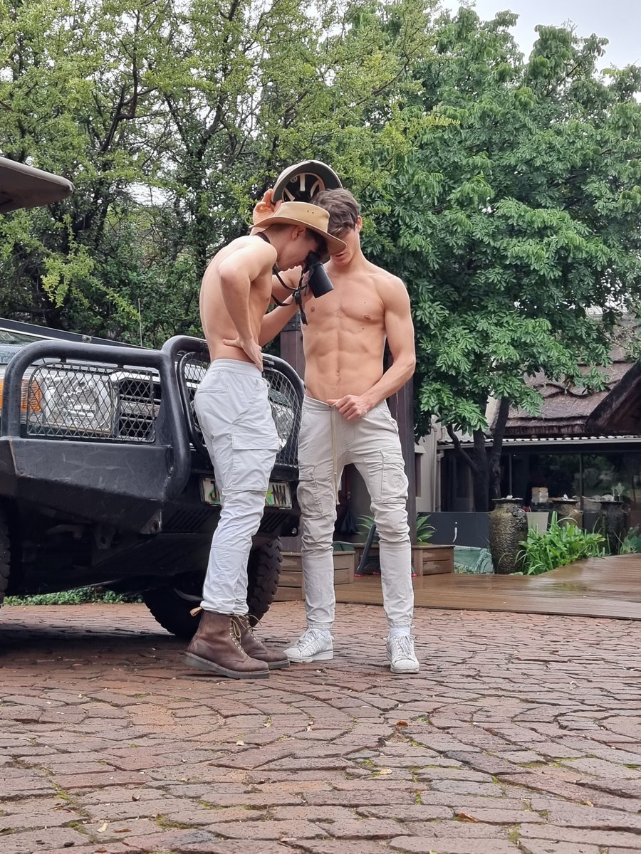 If you're not looking at the sights... are you really on safari? 🍆

#babylon #onlyfans #rosebank
#sandton #itallhappensatbabylon #gay #lgbtq #pride #🏳️‍🌈 #nude
