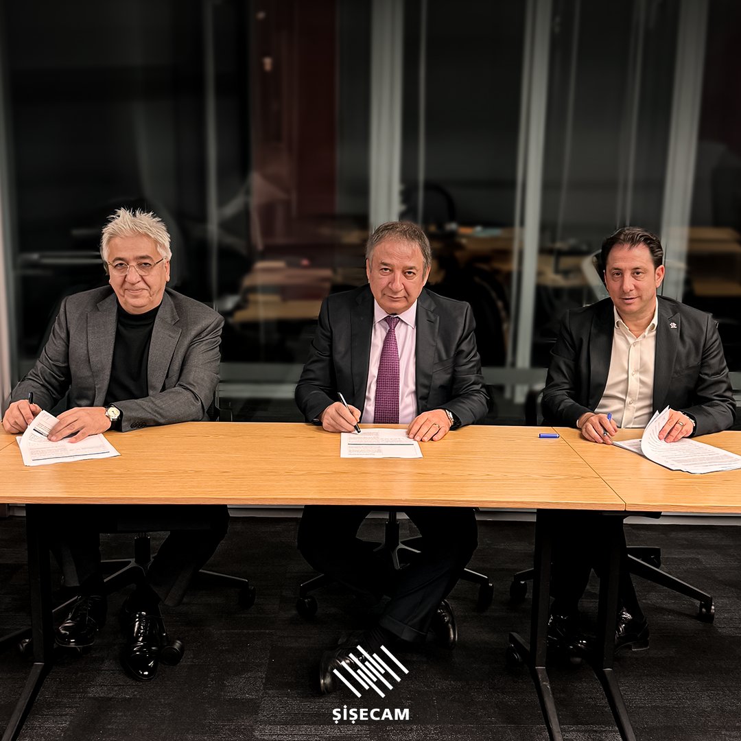 glassonweb's tweet photo. Şişecam finalizes its partnership agreement with ICRON 🤝https://t.co/K7eNtVd4Vq 
@sisecamduzcam 
#Partnership #Innovation #Technology #Şişecam #ICRON #BusinessNews #glass #glassindustry https://t.co/mGFU0anmrd