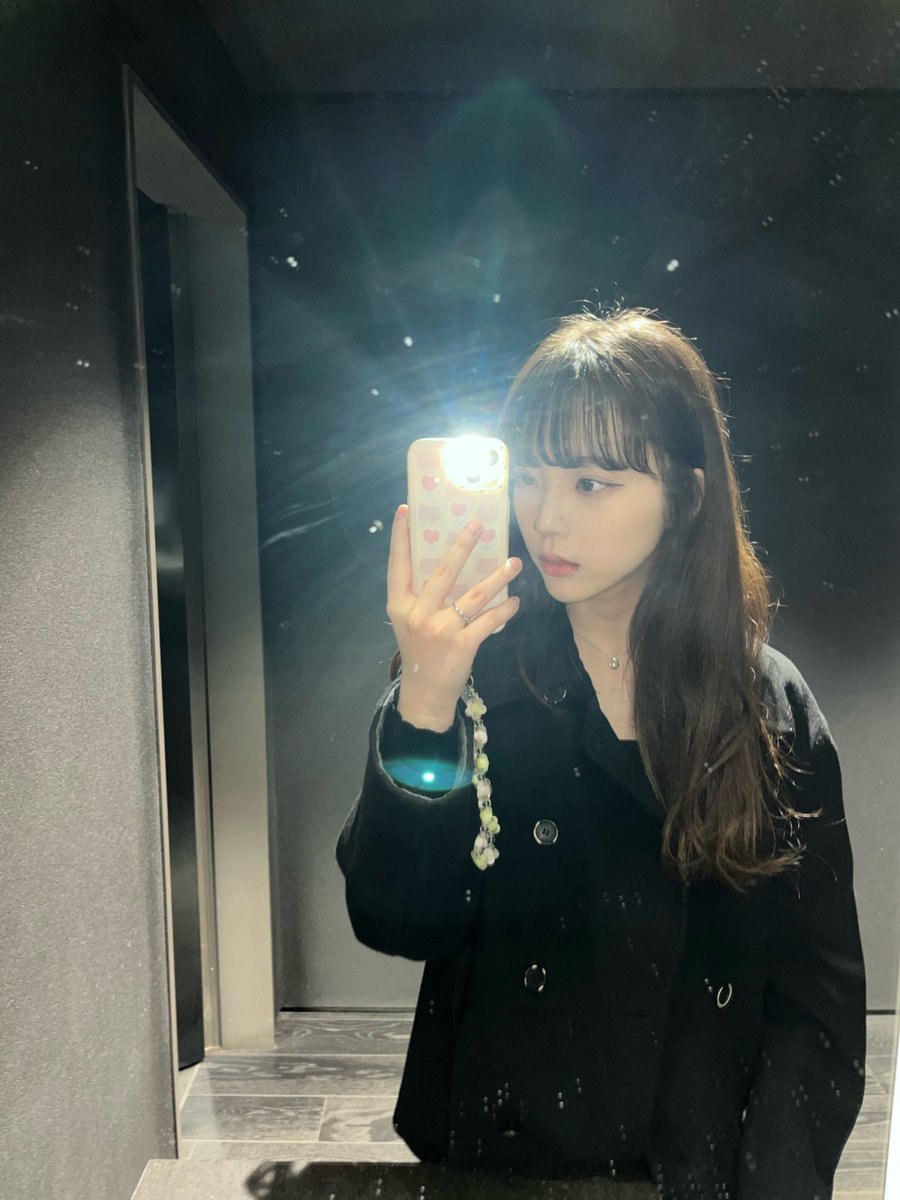 WITCHERS_twt's tweet photo. 🫨

#HINA #희나
#WITCHERS #위쳐스 https://t.co/1Vam4gRCgi