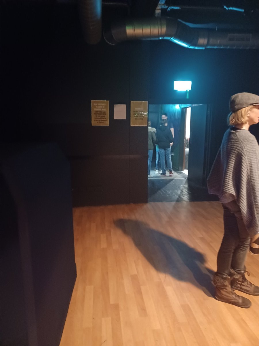 MPSWestCroydon's tweet photo. FairfieldSNT attended the front room on St George's walk on saturday 13/01/24 to assist a charity holding an event for a youth indie music session and to engage with the attendees
#fairfieldsnt
#mylocalmet
@MPSCroydon https://t.co/EsfU2yDRyW