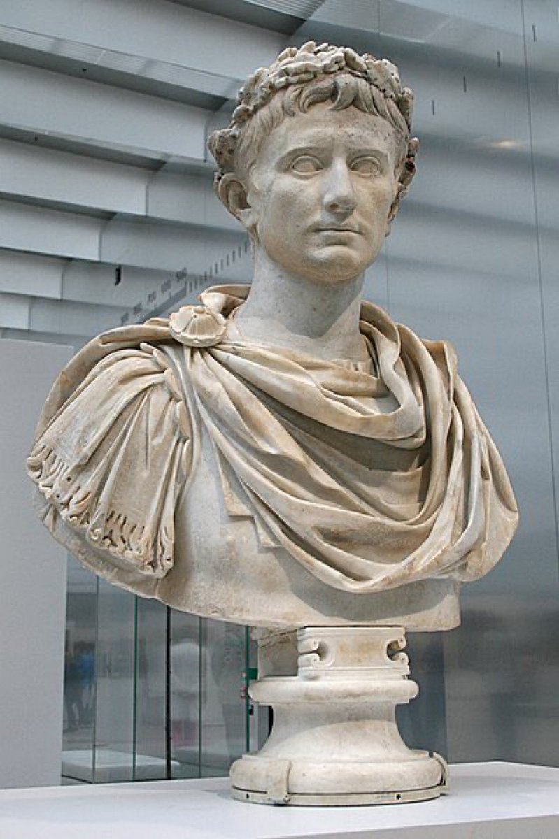 Le 16 janvier -27, le Sénat romain accorde à Octave le titre d’Auguste.