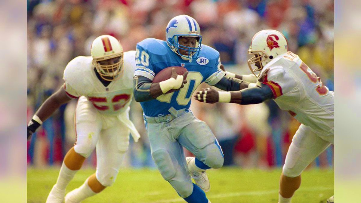 Dear @NFL,

Please allow the @Buccaneers & @Lions to wear their throwback jerseys from the 90’s to celebrate a “NFC Central” playoff matchup in the #DivisionalRound! It’s meant to be & it would be beautiful🙏 🥹.

Sincerely,
All Football Fans 
#TBvsDET #ByeByeBarry #NFL #AllGrit