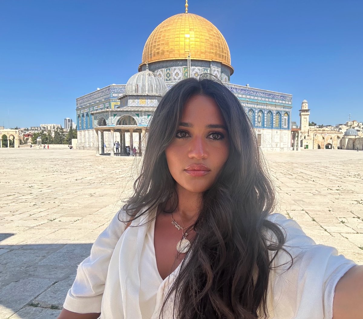 Elisheva Ysabella Hazan tweet media